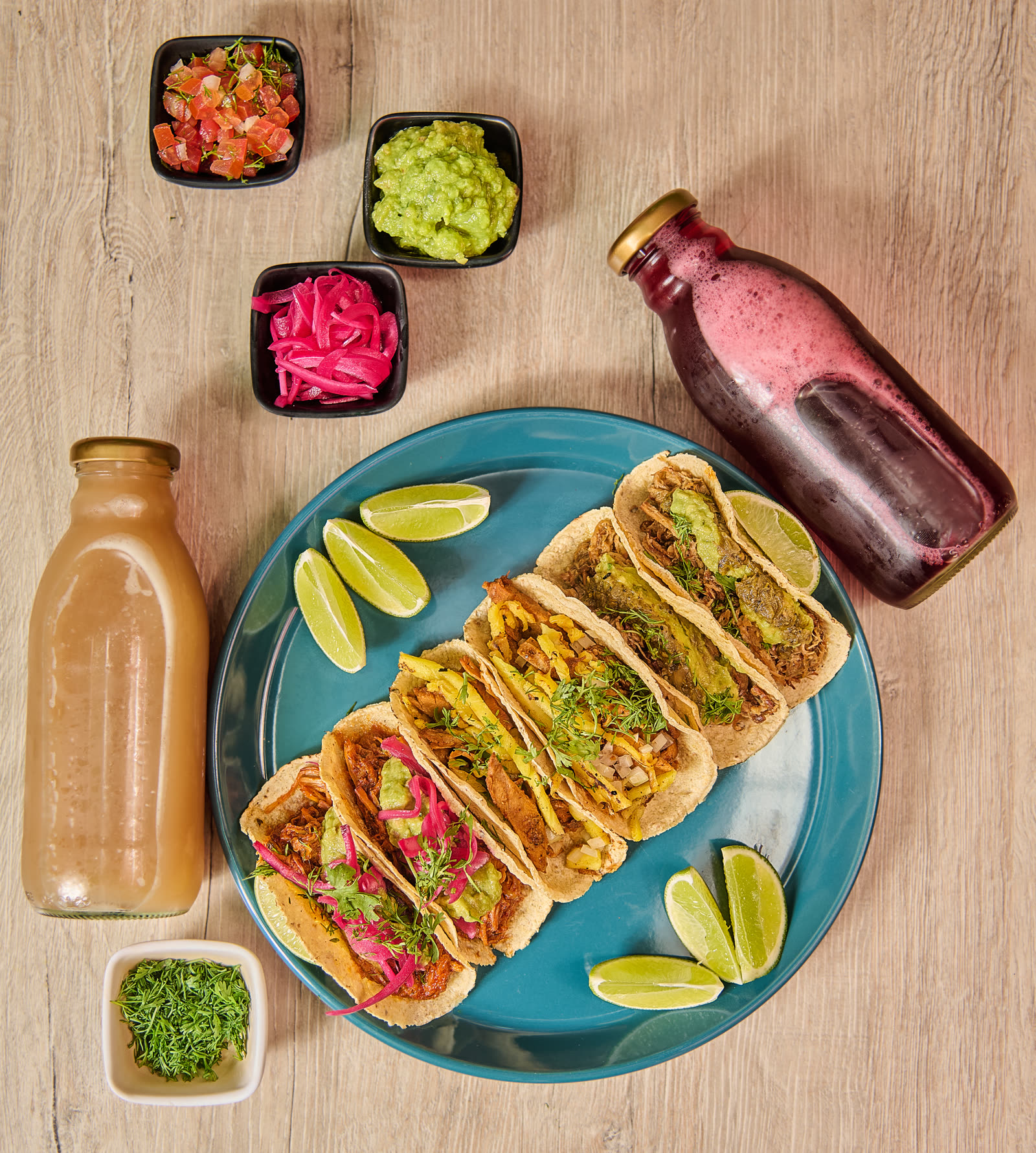 Tacos de cochinita pibil con cebolla encurtida